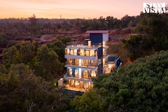 StayVista at Sunflower Villa, Mahabaleshwar