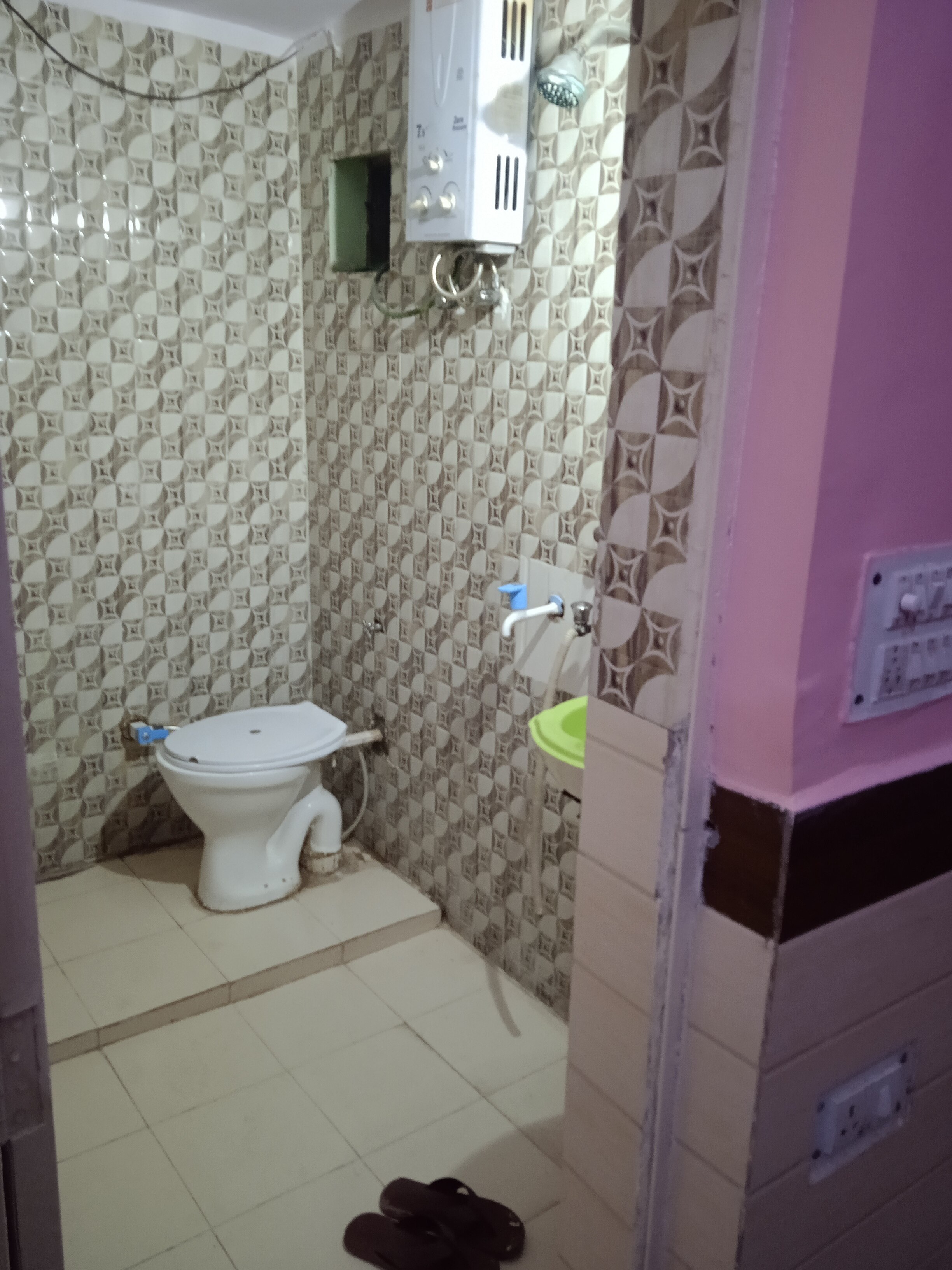 Allen homestay - Tap to explore photos