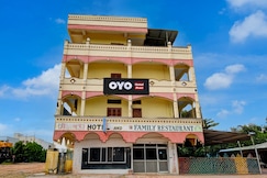SPOT ON Jhansi Hotel & Family Restaurants Luxury Rooms, Hyderabad