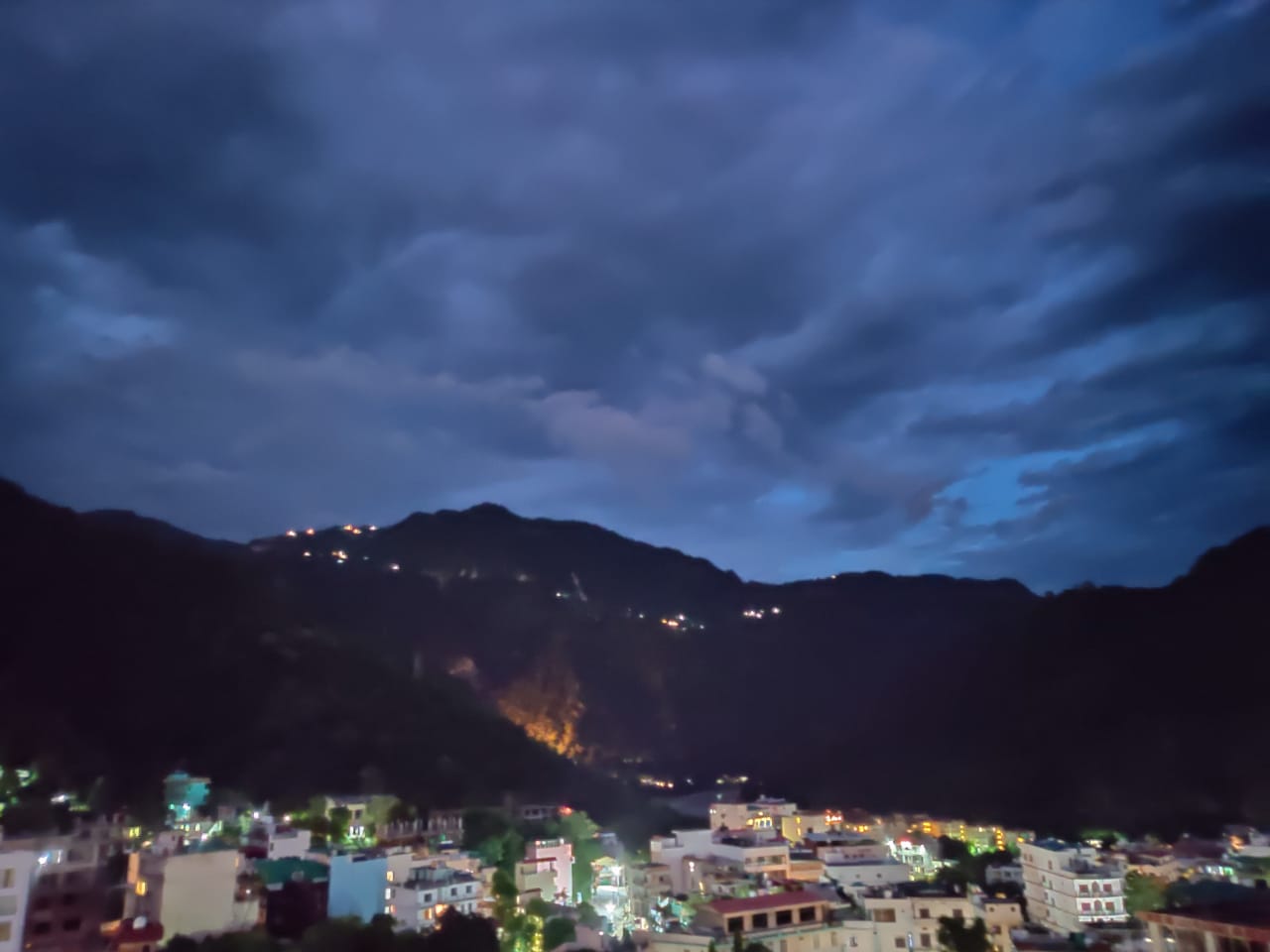 Triveni Guest House - Tap to explore photos
