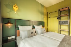  Holiday Inn - the niu, Dwarf Berlin Sch, Berlin