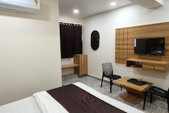 THE GRAVITY HOTEL, Ahmedabad