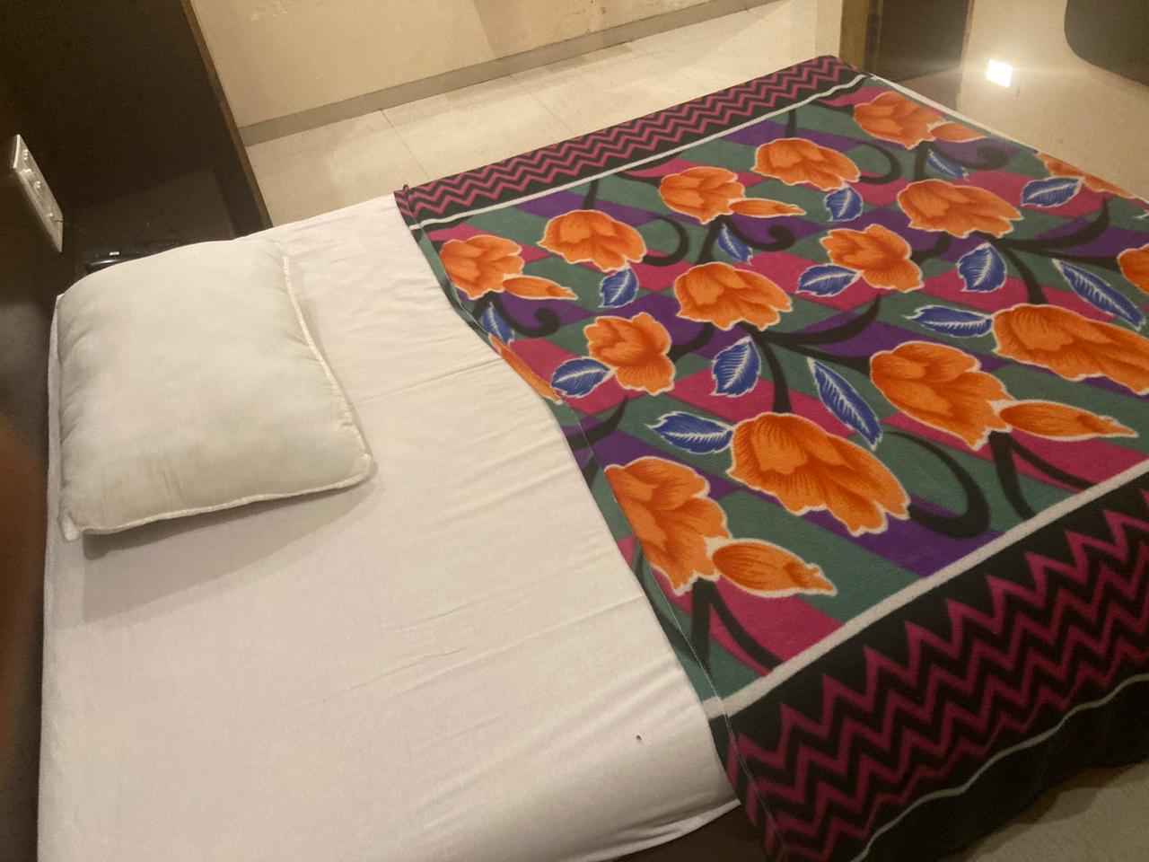 Hotel Sri Sai Vasant Vihar - Tap to explore photos