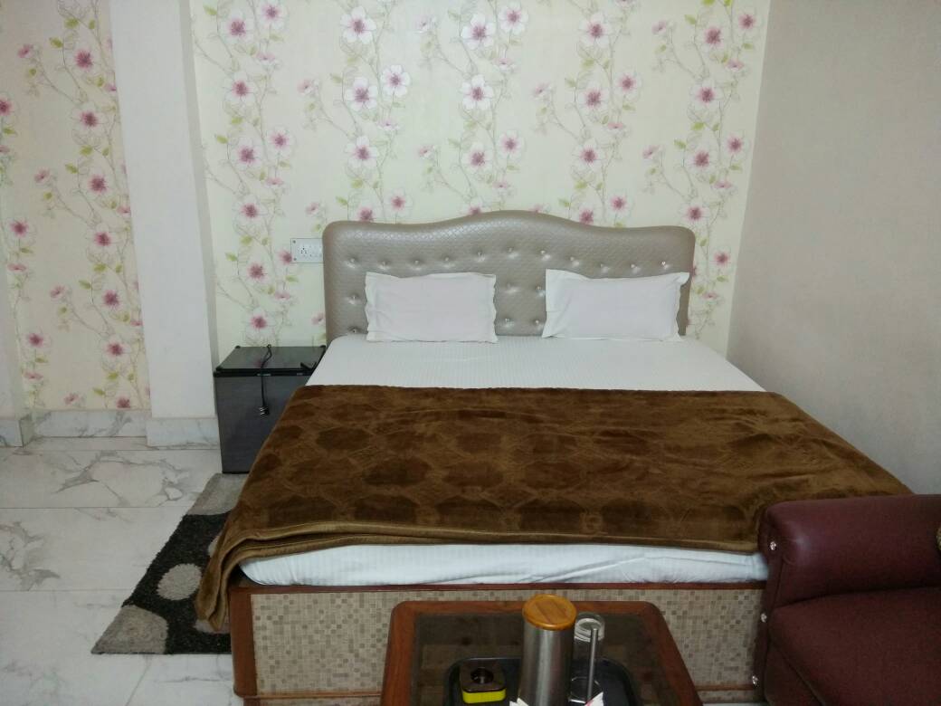 HOTEL AARTI INN BALLIA - Tap to explore photos