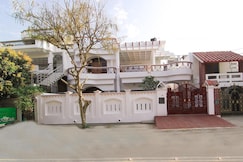 Precious inn, Lucknow