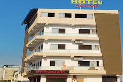S R HOTEL, Surat