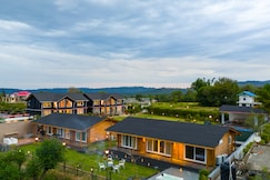 Elivaas Esh Cottage Willow | Hillside 1-room With Lush Garden, Common Pool, Palampur