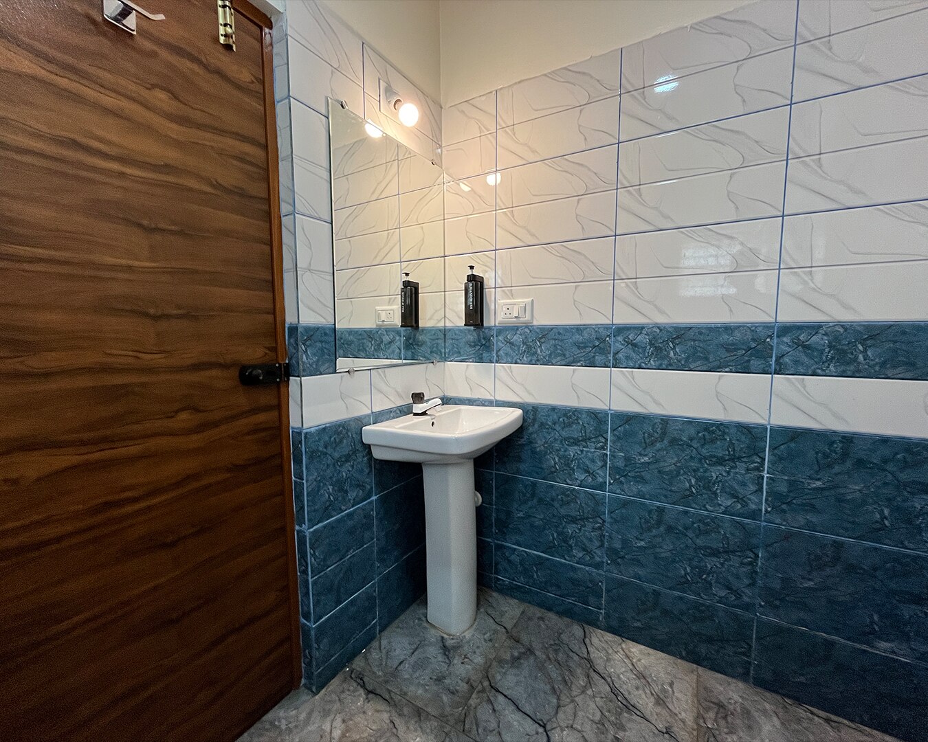 ARJUN INN SUPER DELUXE ROOMS - Tap to explore photos