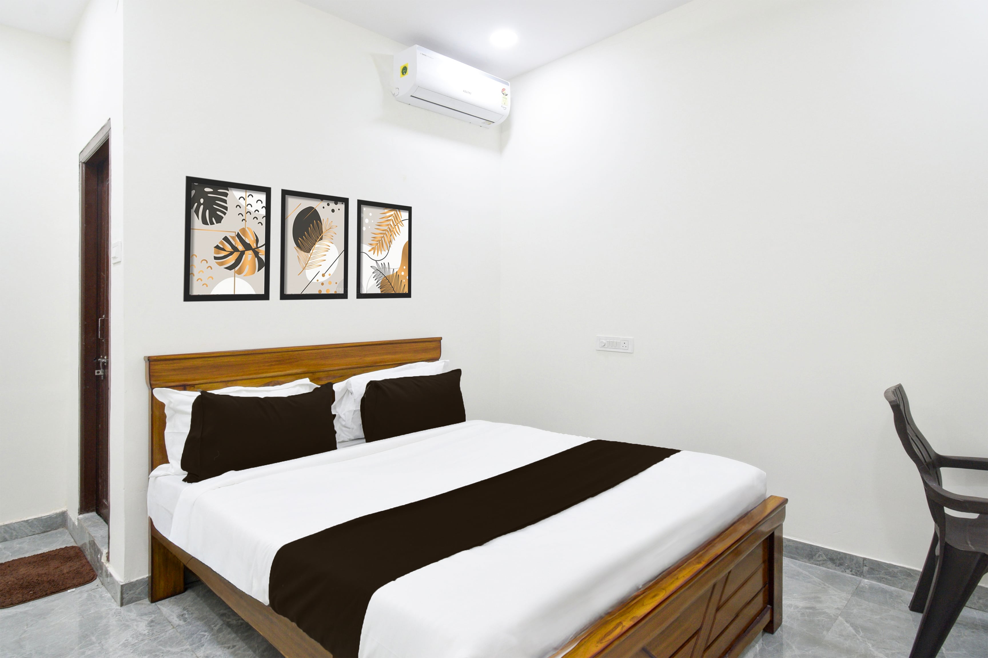 Super Hotel O TKR Hotel Kanakadurga - Tap to explore photos