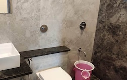 Bathroom 13