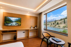 Hotel The Haven Kargil (Centrally Heated & Air Conditioned), Kargil