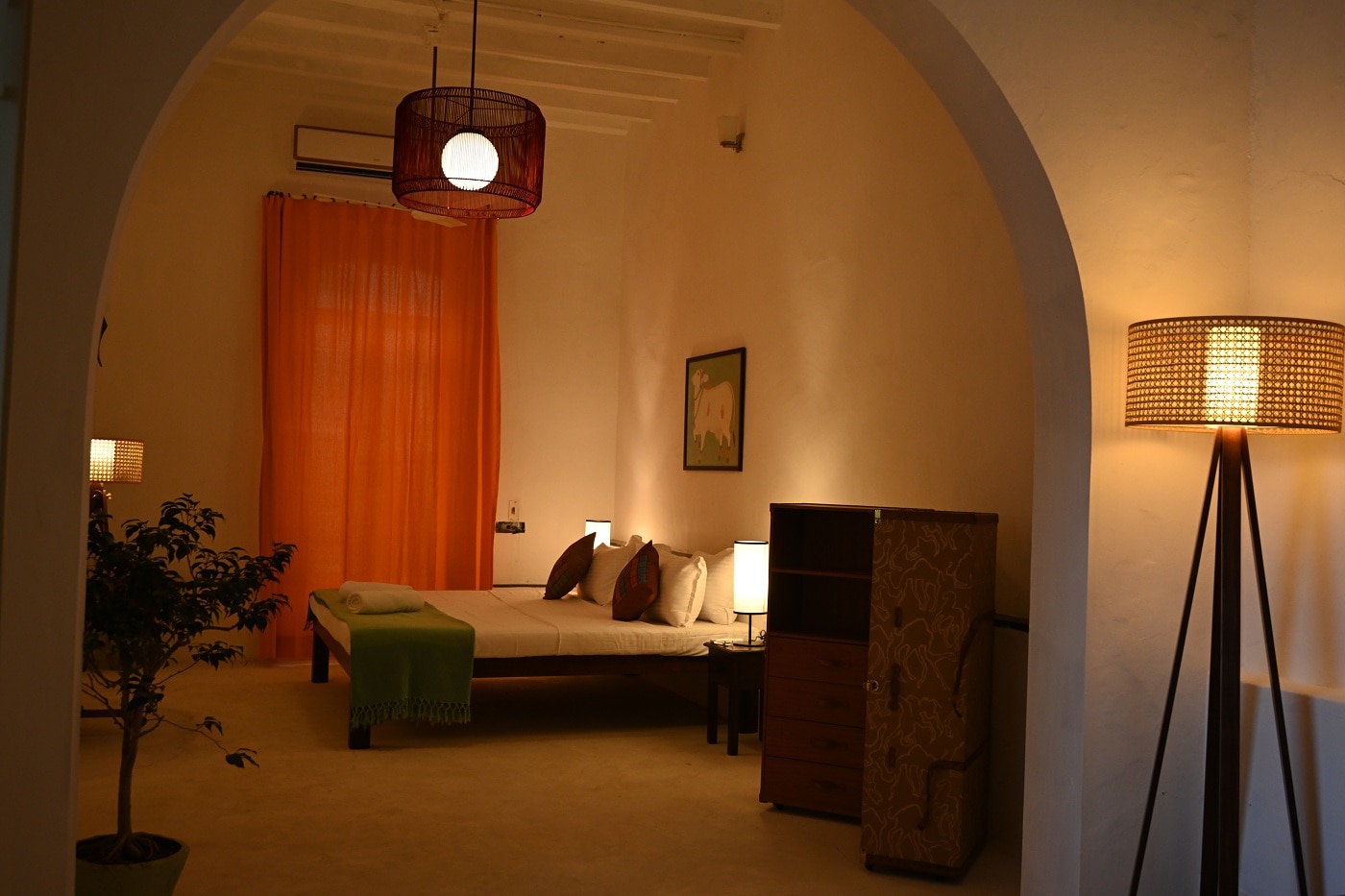 La Cedille French Heritage House - Tap to explore photos