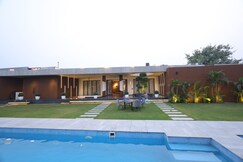 Private Farmhouse Estate Pool Lawn Agra, Agra