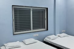 Hotel Shiv Guest House, Shegaon