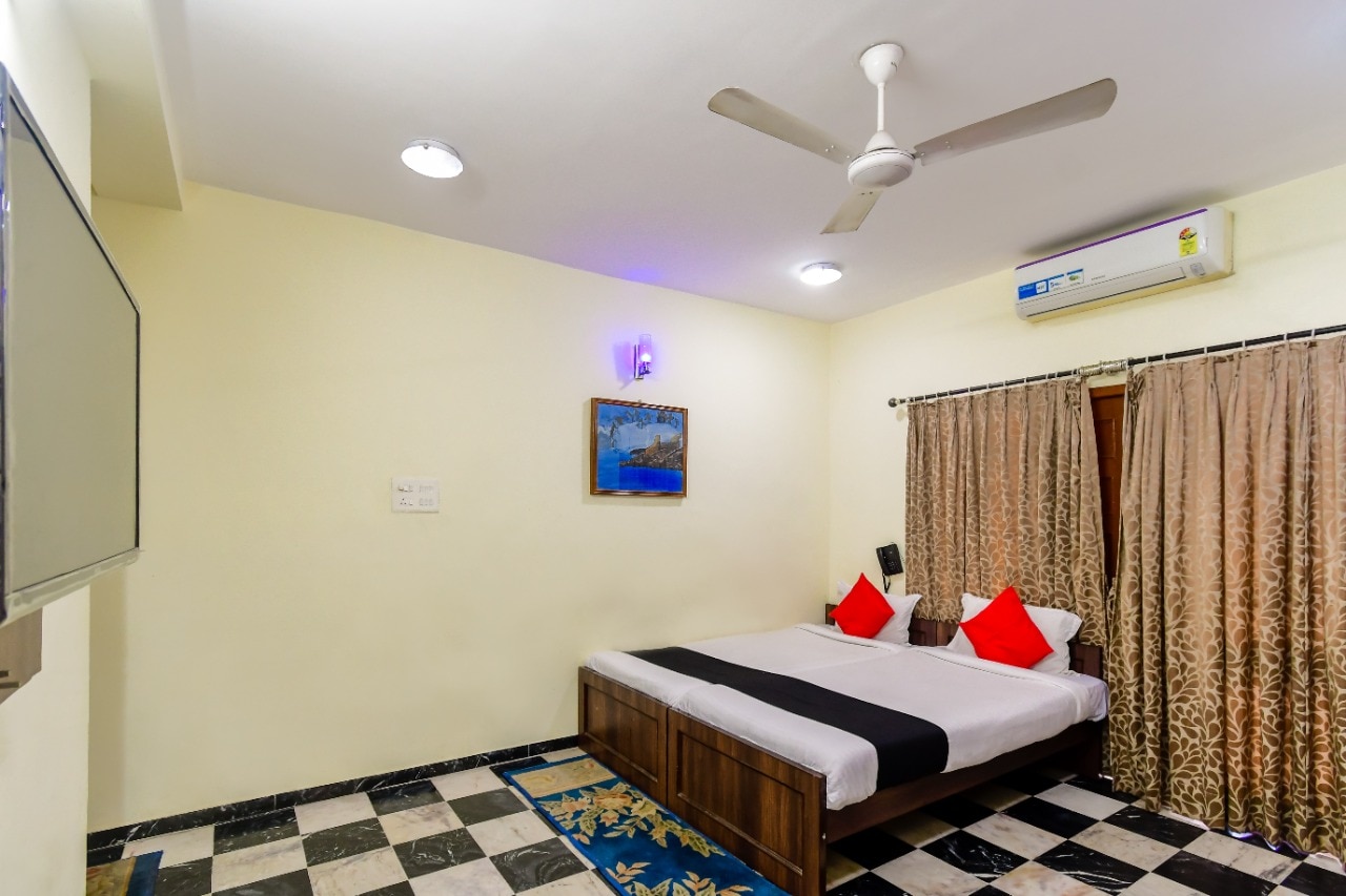 CAPTAINS HOME STAY - Tap to explore photos