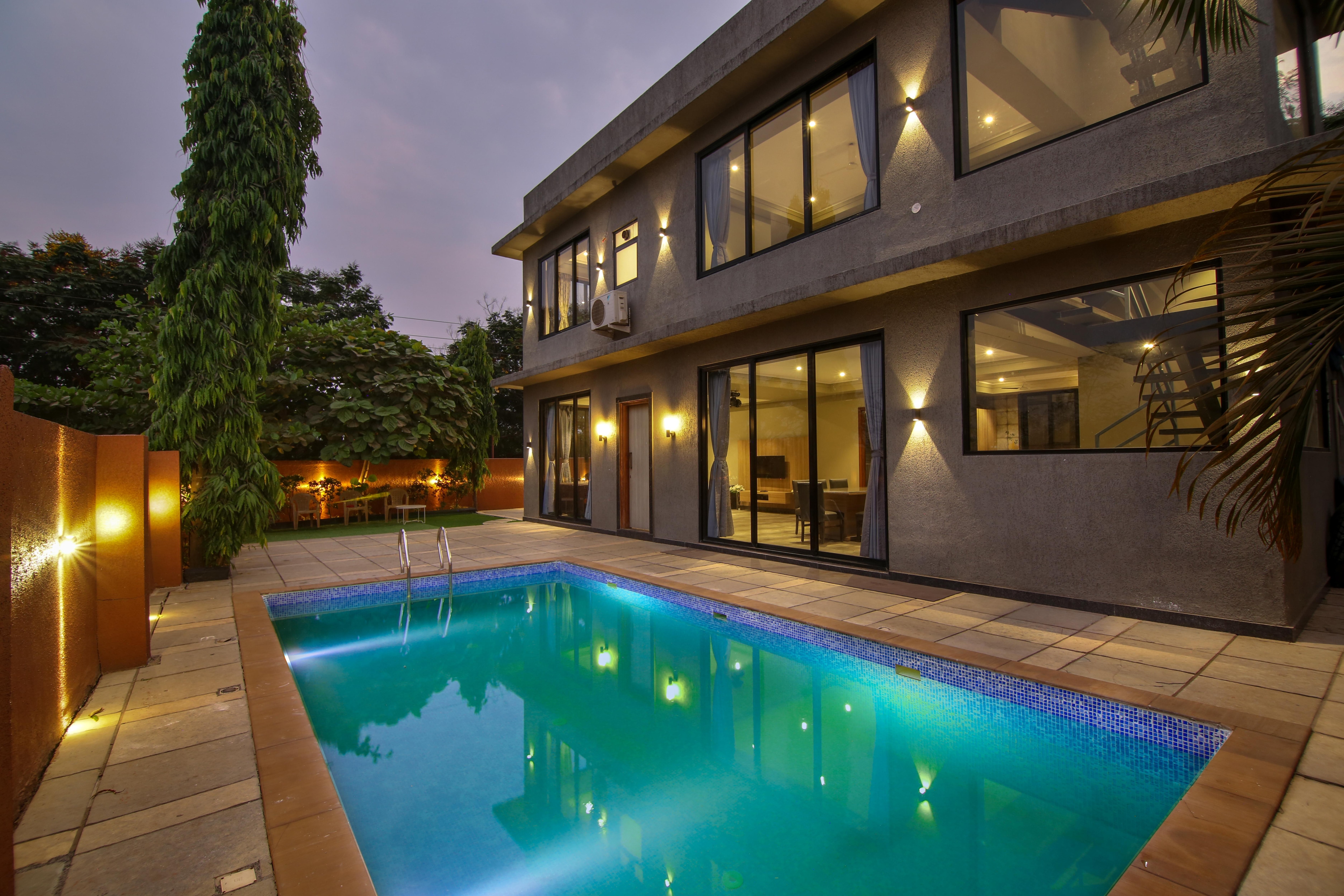 Greystone 4BHK with Pvt Pool - Tap to explore photos