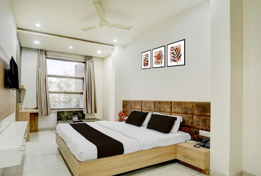 Super Collection O Bairagarh Railway Station Formerly Hotel OM Palace