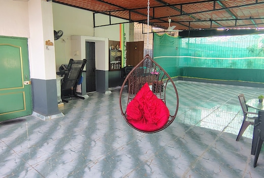 2200Sqft Personal terrace Flat with BBQ Projector 1