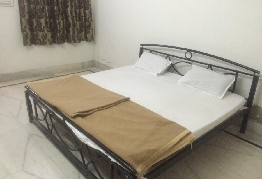 Laxmi Guest House - Tap to explore photos