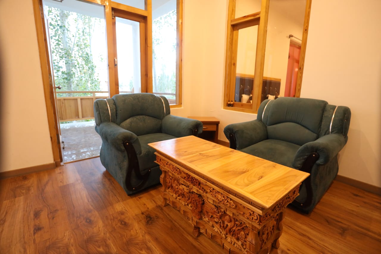 Dzi Guest House - Tap to explore photos