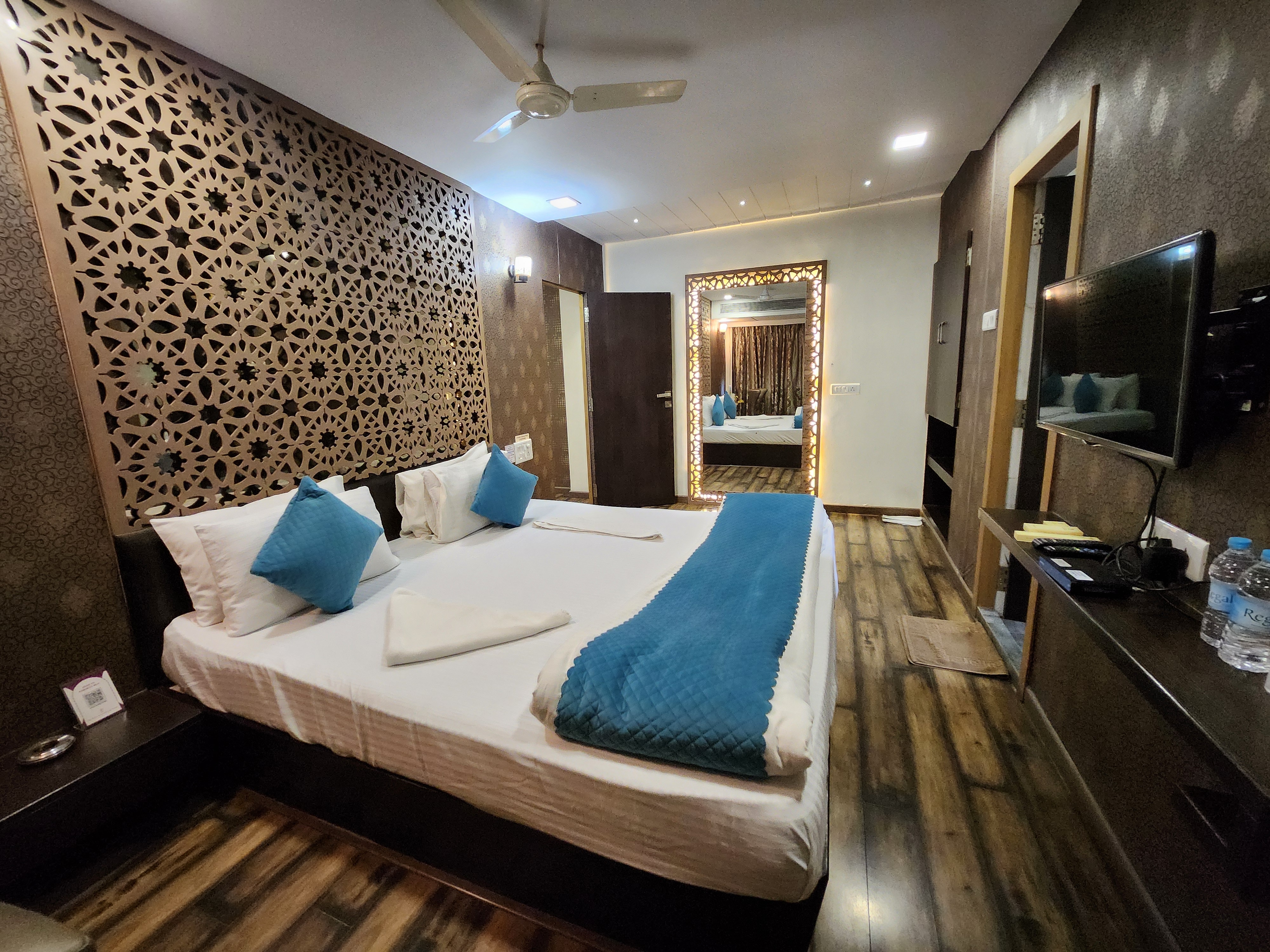Royal Suite With Bathtub 1