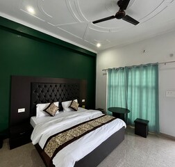 Valley view with mini kitchen