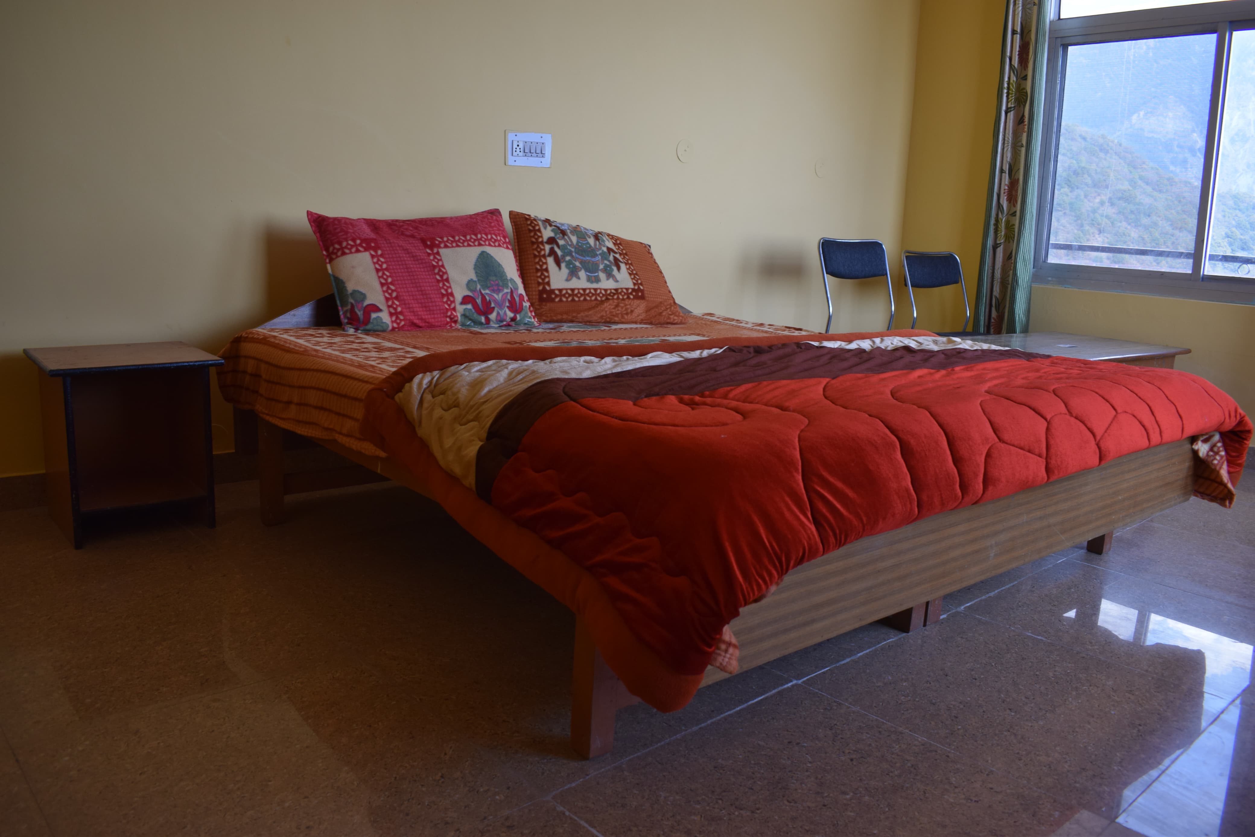 Hill Top Guest House - Tap to explore photos