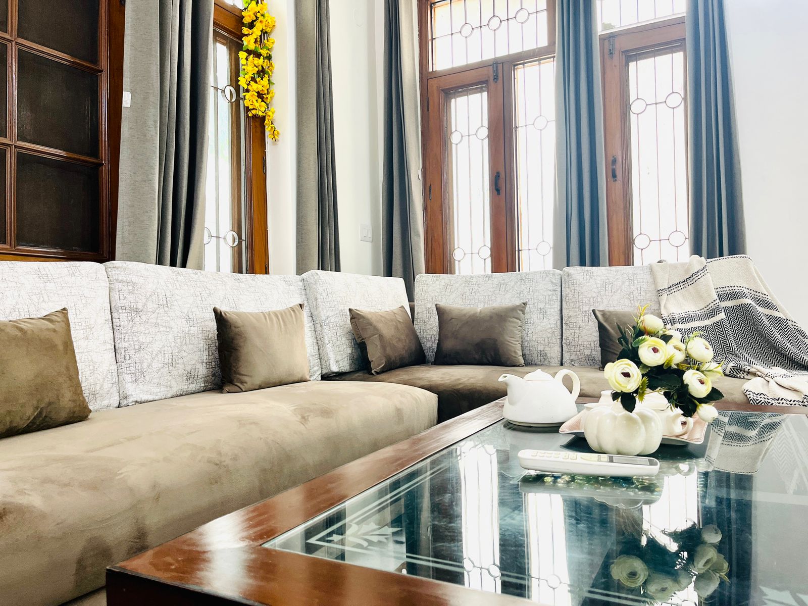 Entire 3BHK by Bluo at Sushant Lok Phase1 - Tap to explore photos