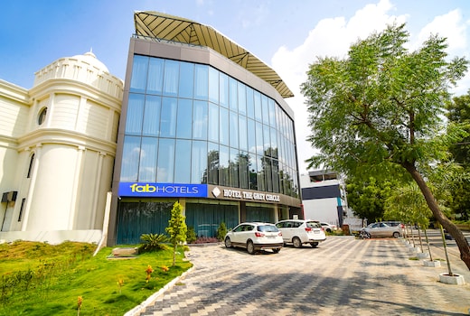 FabHotel Prime The Grey Circle