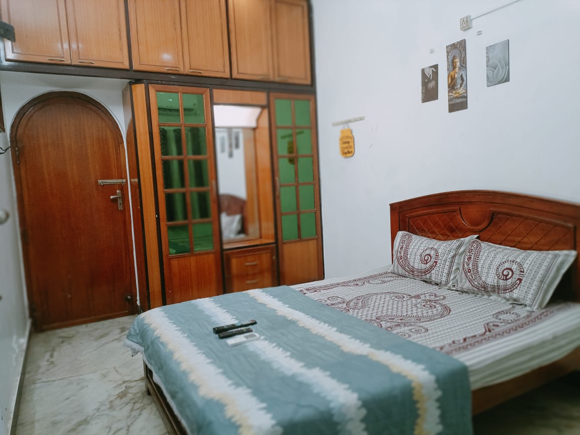 Cozy Home Stay - Tap to explore photos