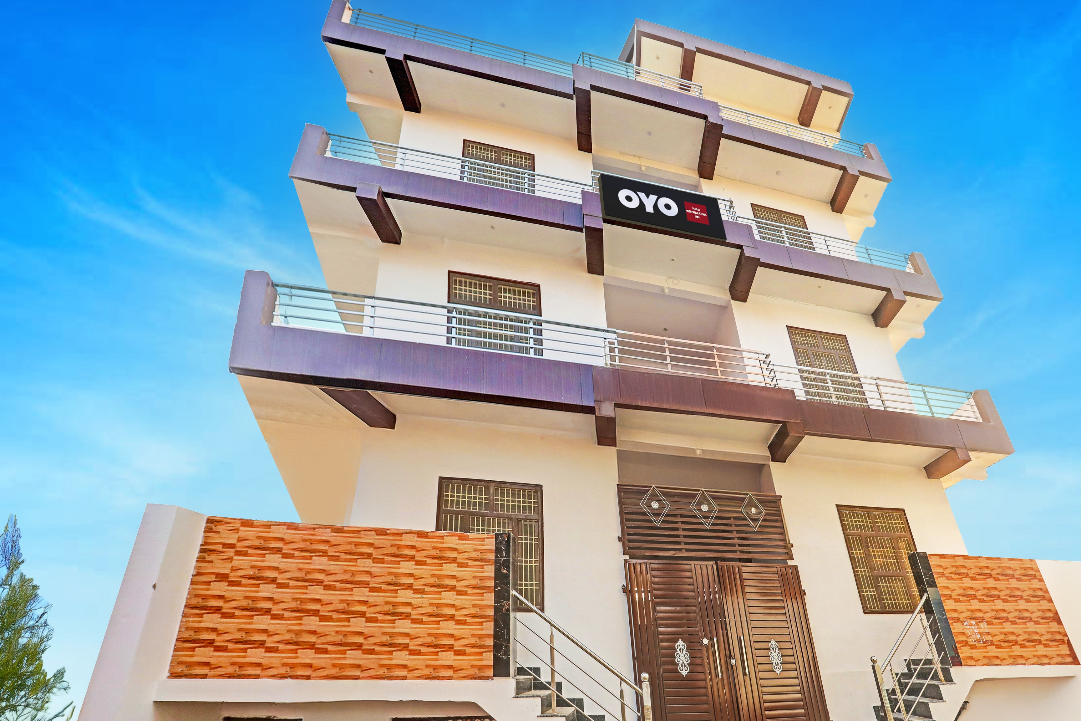 HOTEL O VISHWAKARMA INN - Tap to explore photos