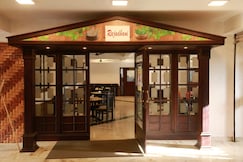 Hotel Rajadhani, Thalasserry