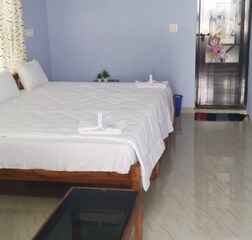 3 Bed Ac Room