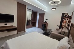 Sky Grand Stays, Bhandardara