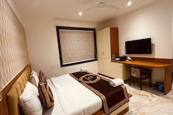 Hotel Divine Residency (Near YashoBhoomi), Delhi