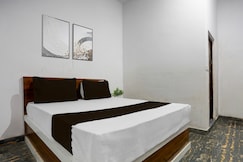 Hotel O Yash Residency, Etah