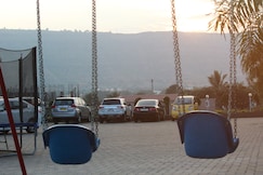 Srushti Regency, Wai