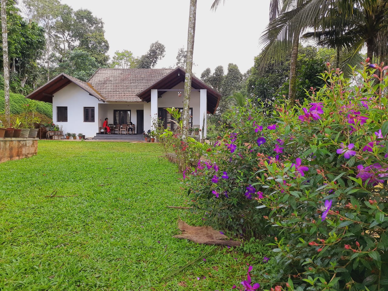Adamya Homestay - Tap to explore photos