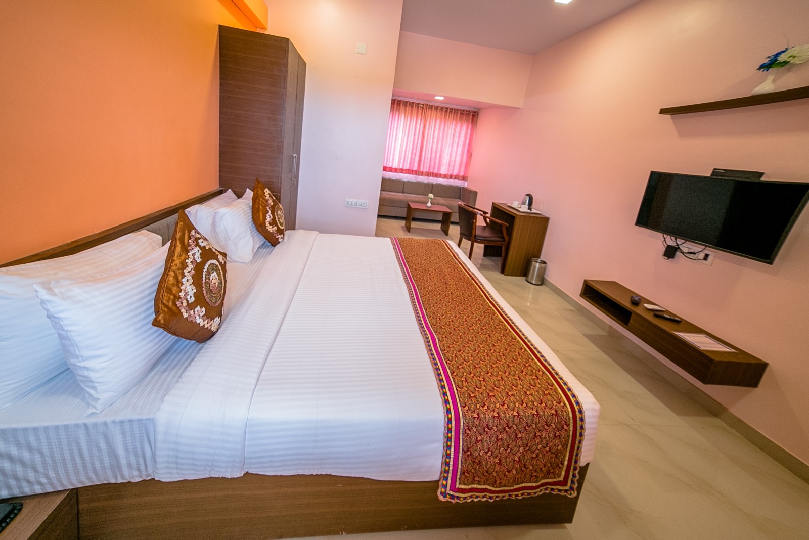 Saanvi Resort - Tap to explore photos