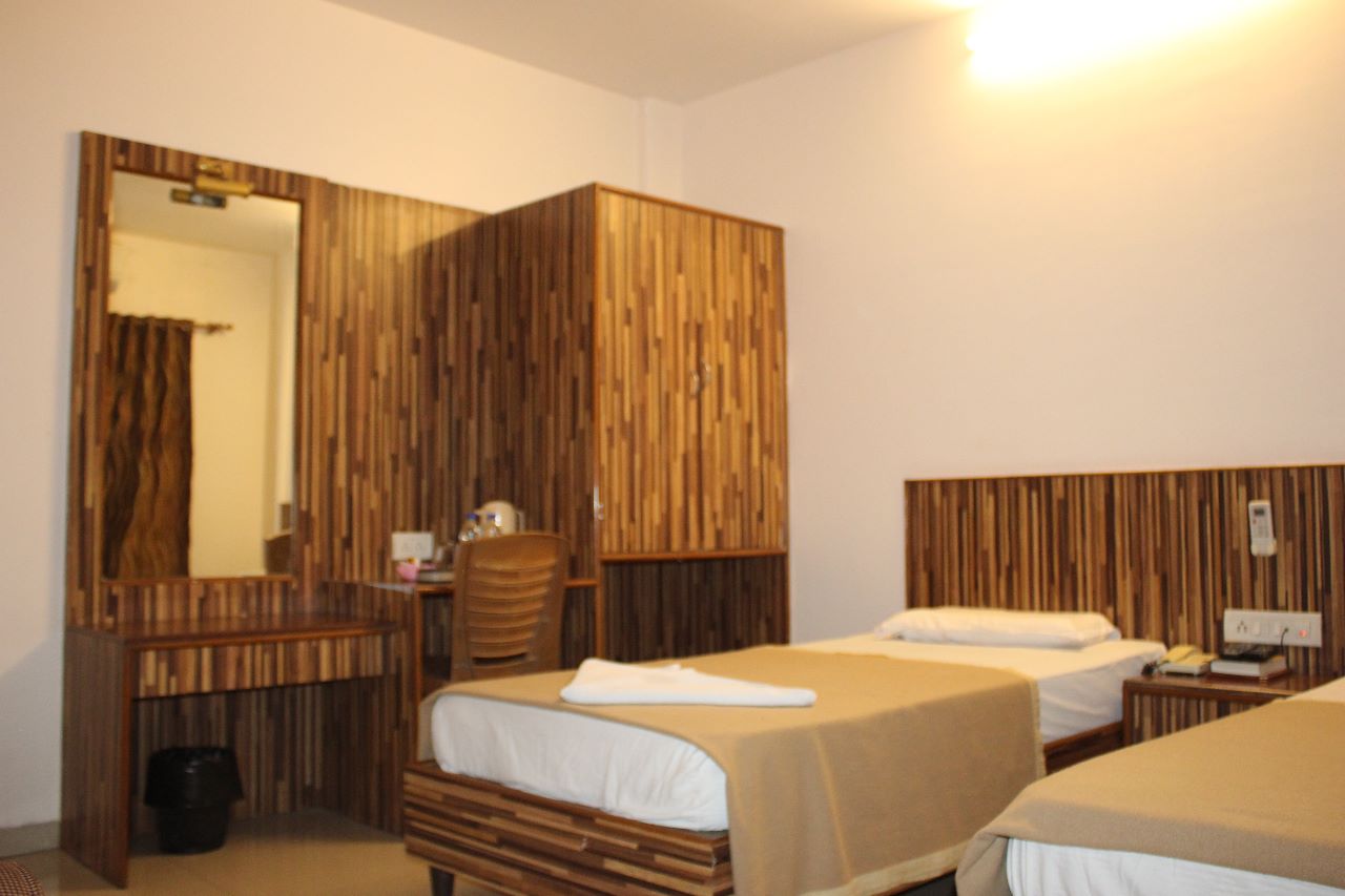 HOTEL NIRAJ INTERNATIONAL - Tap to explore photos