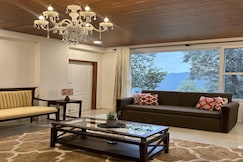 Zephyr 2BHK Lakeview Near Mall Road & Naini Lake, Kosya Kutauli