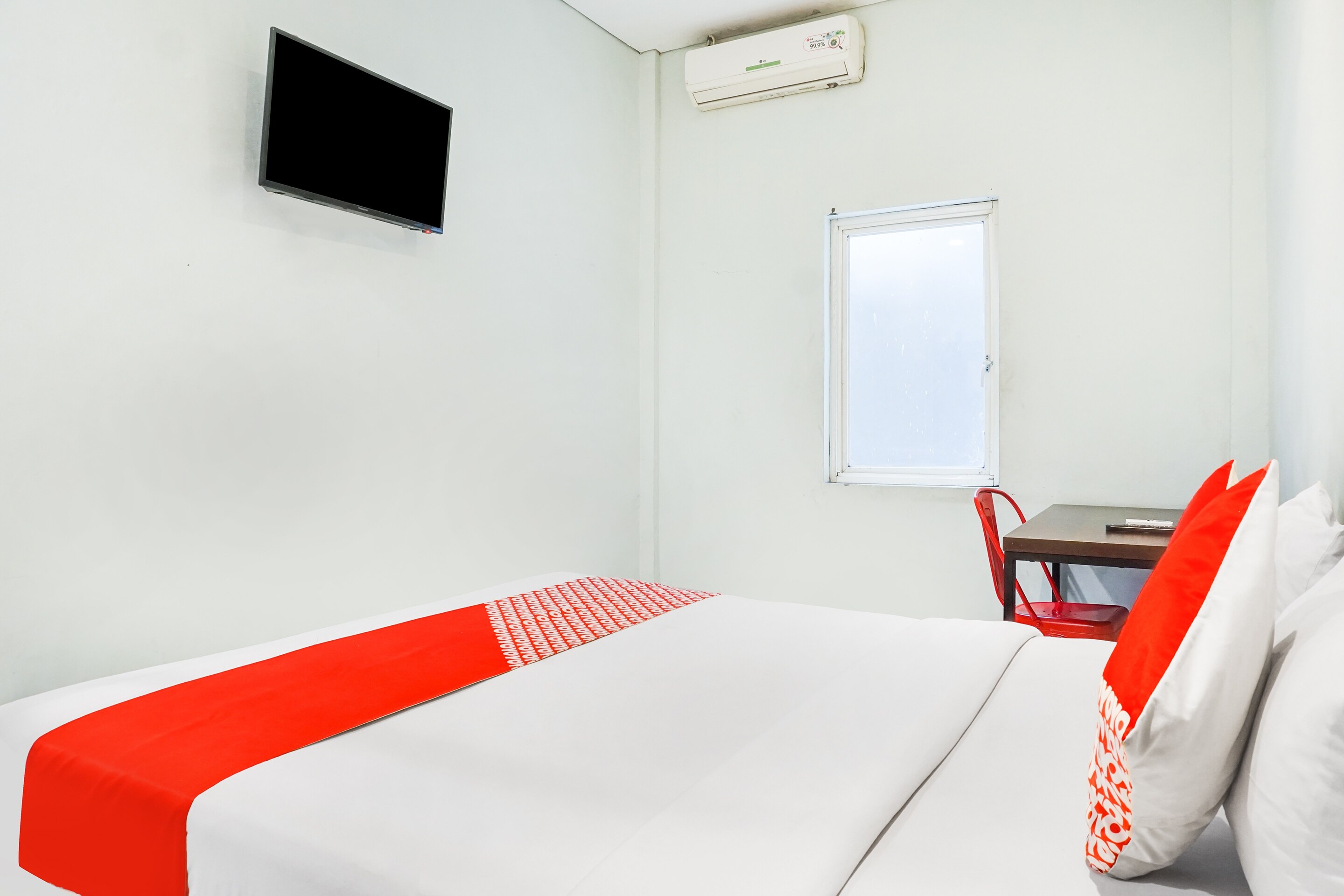 OYO 3131 Sayang Home Stay - Tap to explore photos
