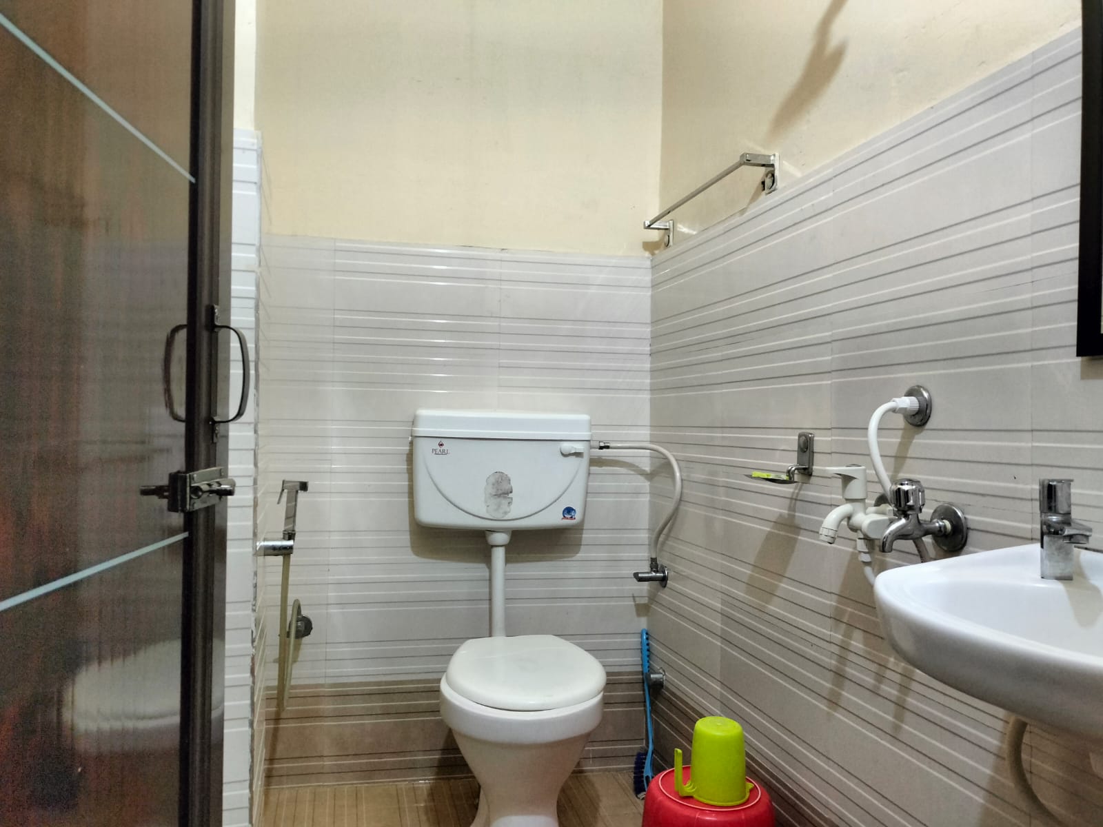 Hotel Mahalaxmi inn - Tap to explore photos