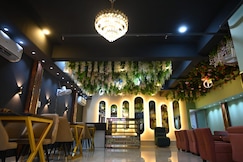 Hotel raas plaza, Kanpur