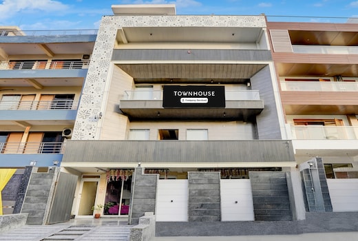 Townhouse Jagannath Temple Noida Formerly Moonlit