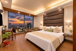 The JK Luxe Stay - Near Nehru Place And CR Park, Delhi