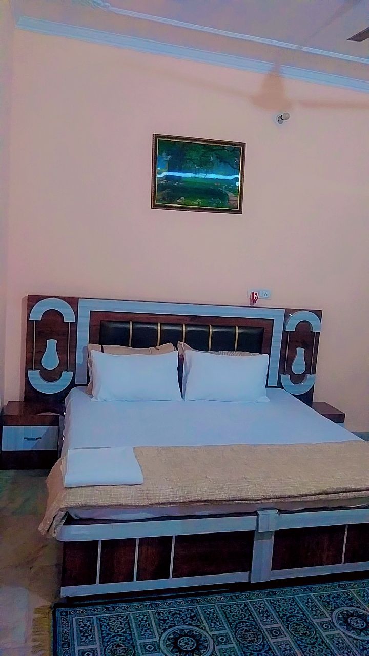 Holistay Homestay in sanik colony Jammu - Tap to explore photos