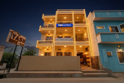 FabHotel Yash Stay Inn