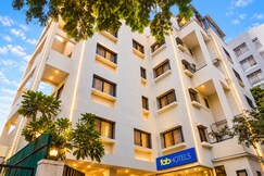 FabHotel MV Galaxy, Pune