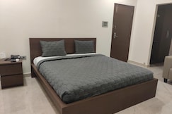 HOTEL MOWRYA GRAND INN, Kalwakurthy